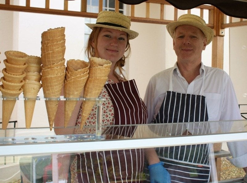 ice cream cart