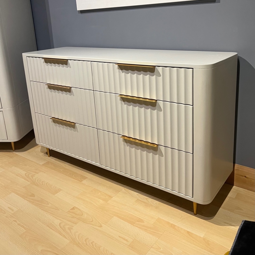 Lillian 6 Drawer Wide Chest Of Drawers