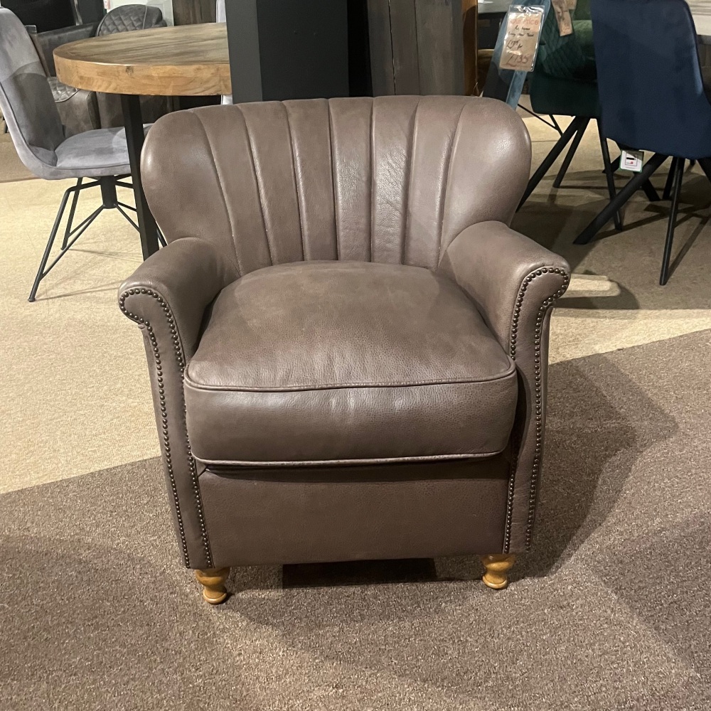Sercie Accent chair In chocolate Leather