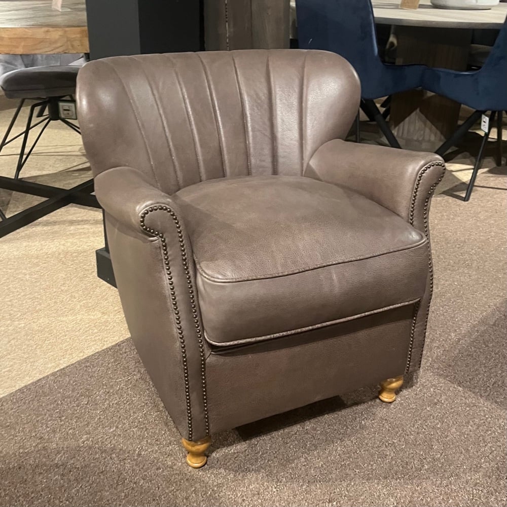 Sercie Accent chair In chocolate Leather