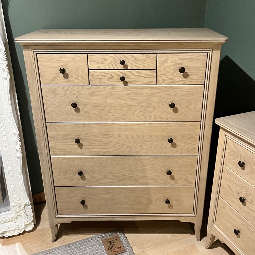 Clearance: Willis & Gambier Toulon 8 Drawer Merchant Chest