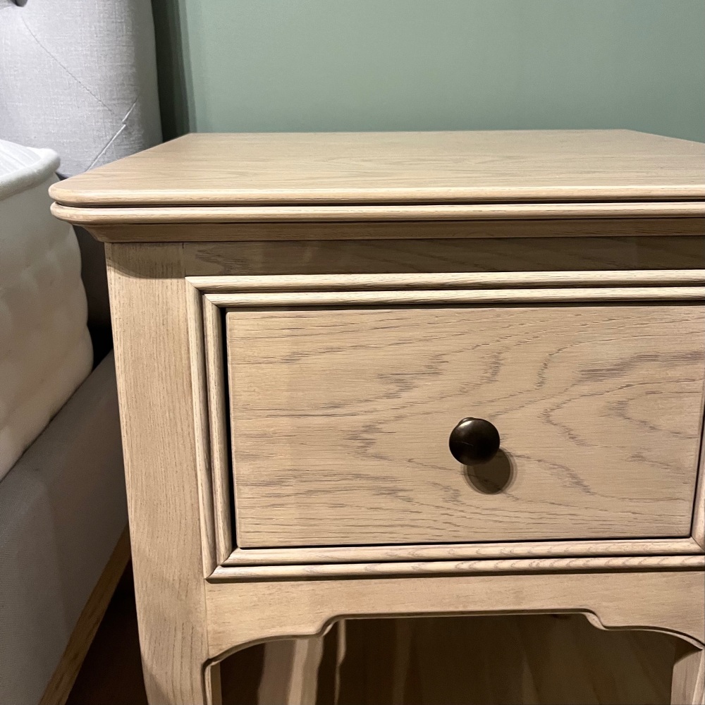 Clearance: Willis & Gambier Toulon 1 Drawer Bedside