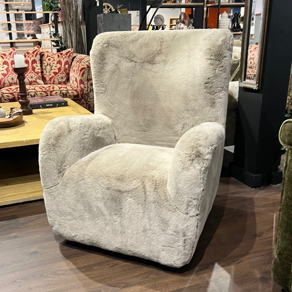 Clearance: Cayote Bear Chair