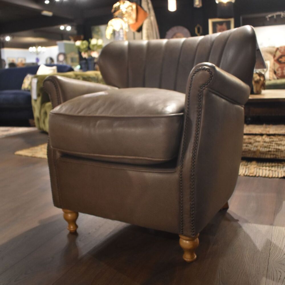 Clearance: Sercie Accent chair In chocolate Leather