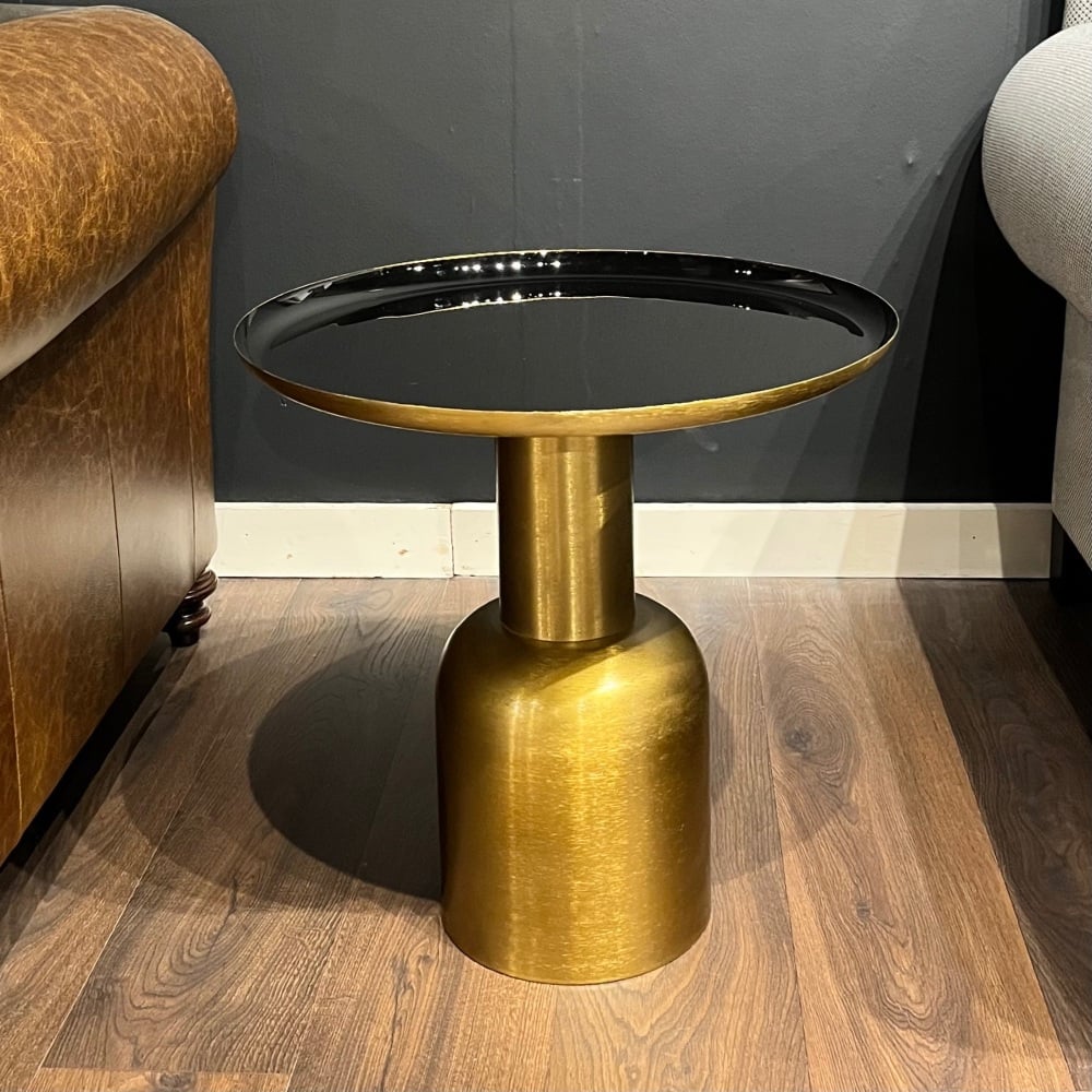 Clearance: Richmond Interiors Xara End Table