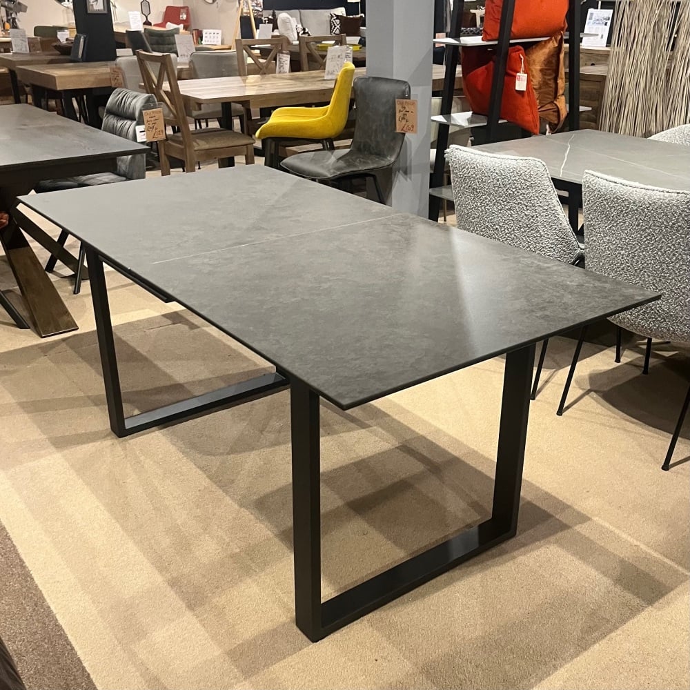 Clearance: Dexter Extending Dining Table