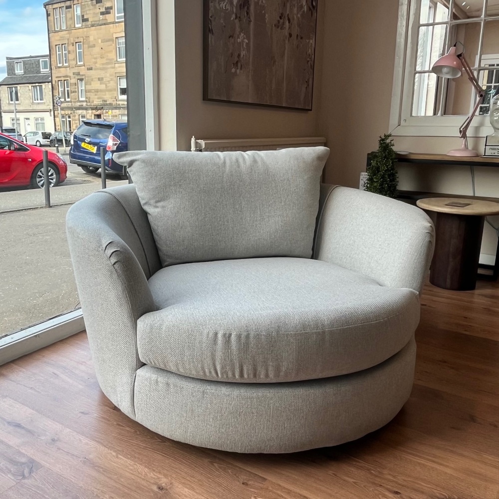 Clearance: Monza Swivel Chair
