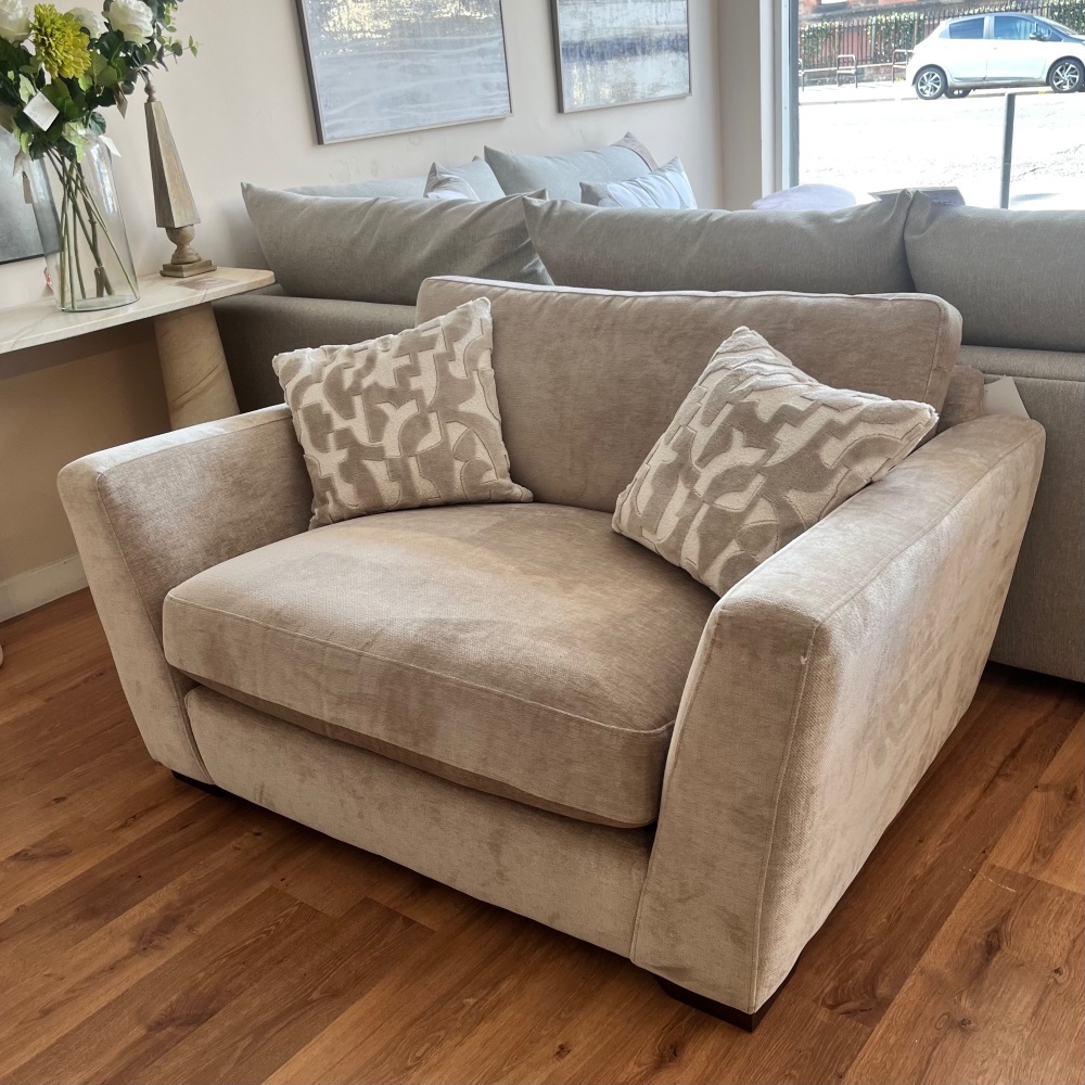Clearance: Oscar Cuddler Chair