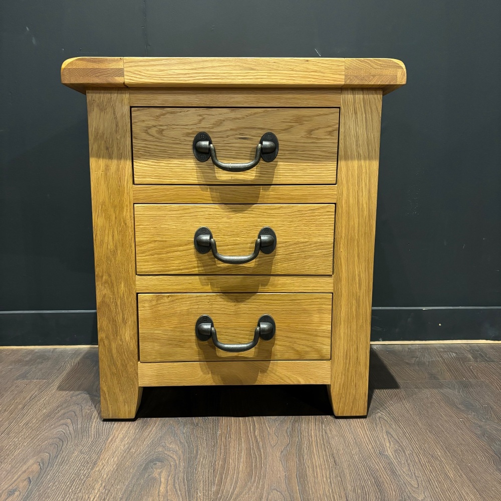Clearance: Windermere 3 Drawer Bedside