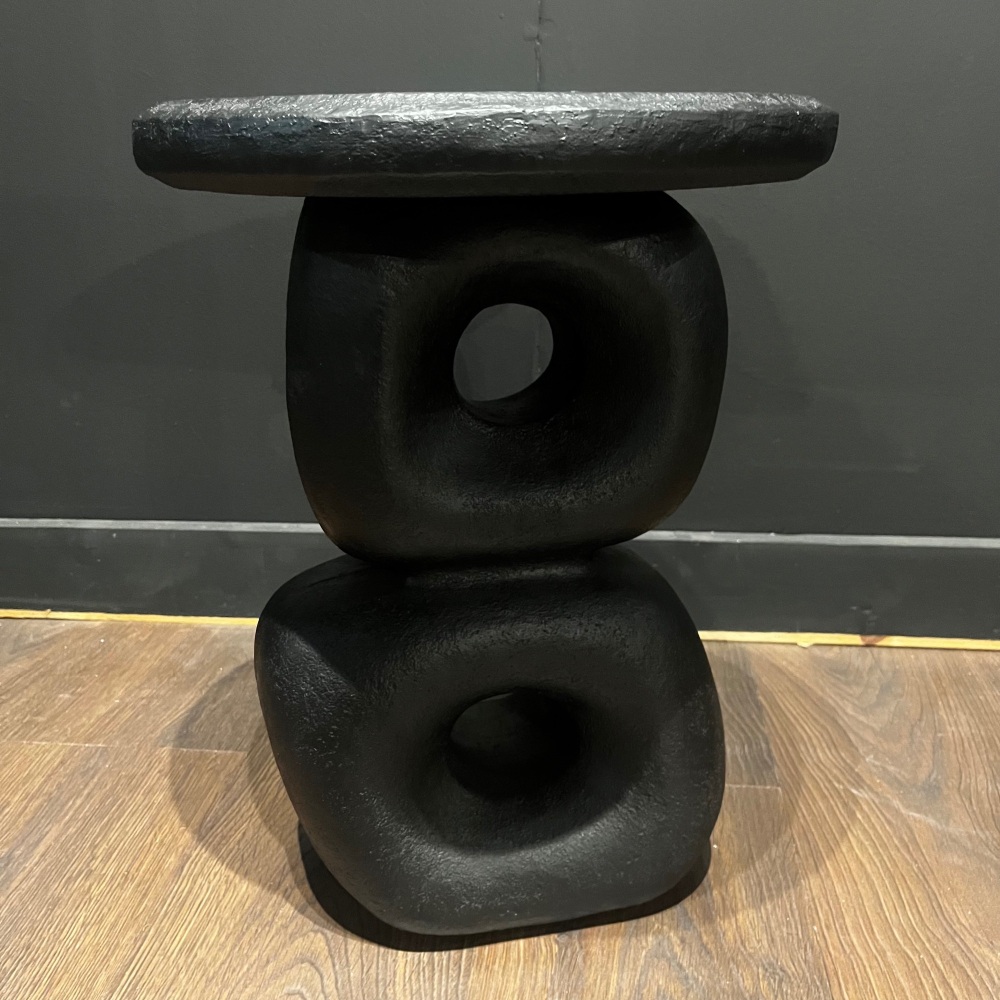 Clearance: Richmond Interiors Everlee End Table
