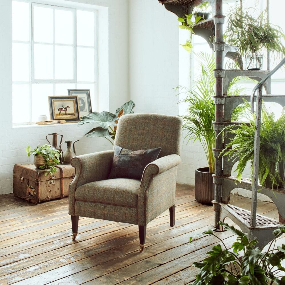 Bowmore Tetrad Chair