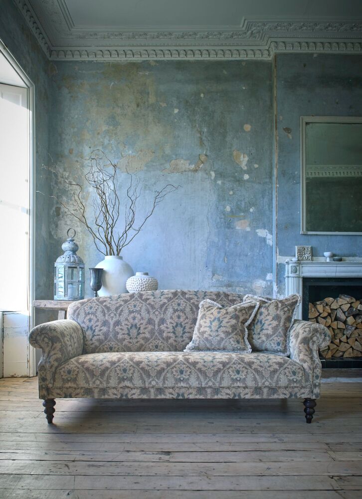 Tallis Petit Sofa