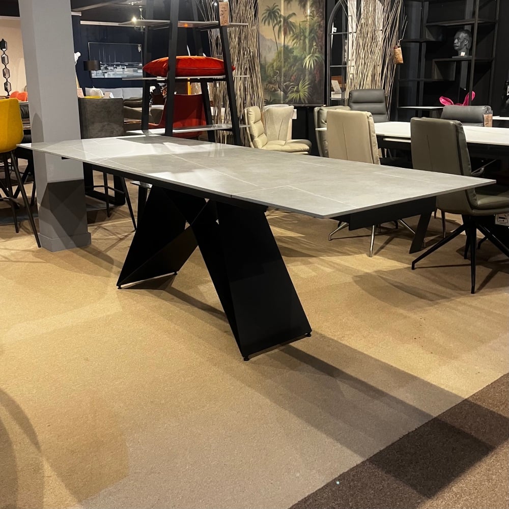 Clearance: Sainz Extending Sintered Stone Dining Table