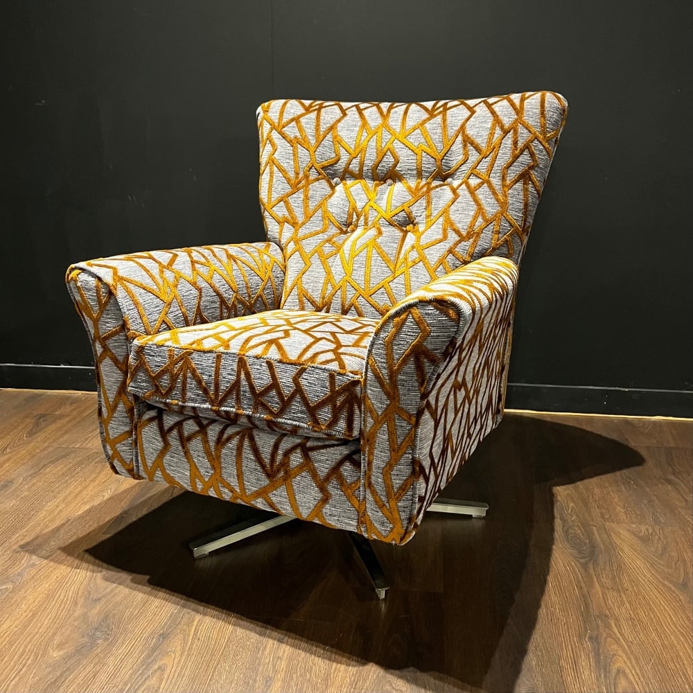 Clearance: Alstons Memphis Swivel Chair