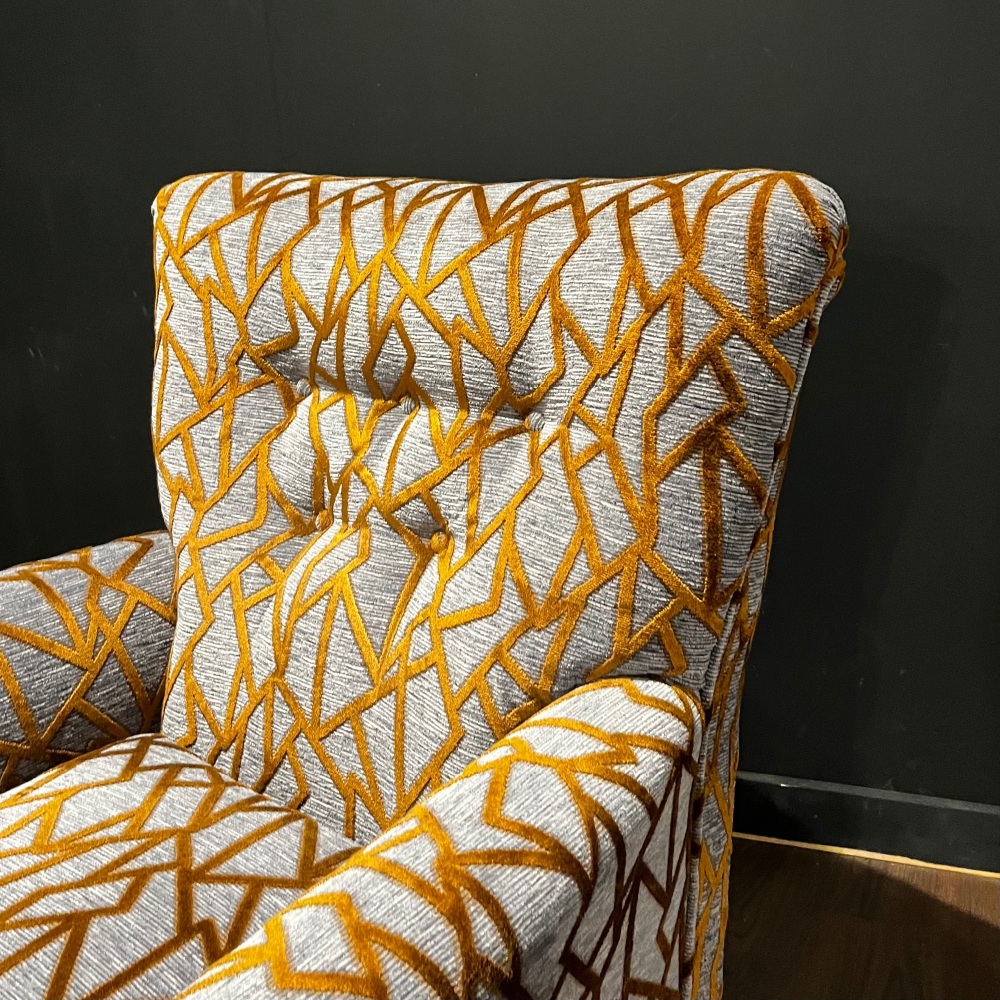 Clearance: Alstons Memphis Swivel Chair