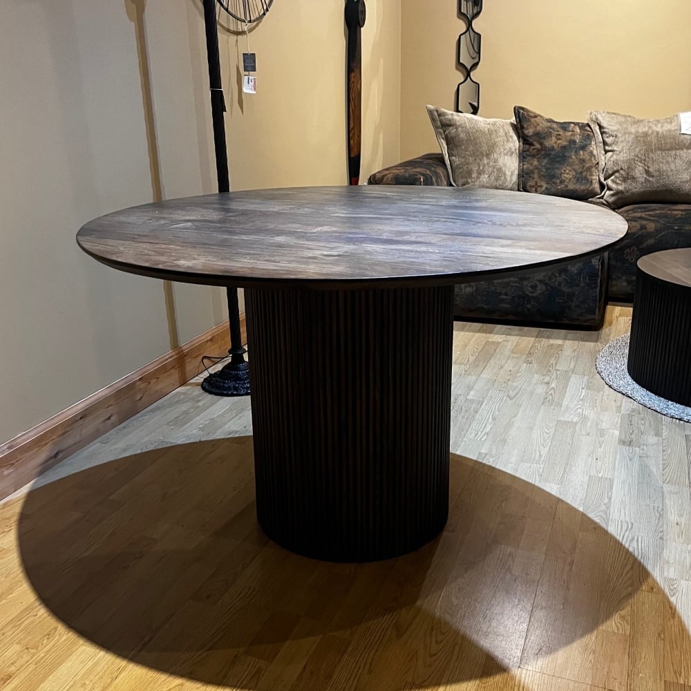 Clearance: Fluted 120cm Round Dining Table
