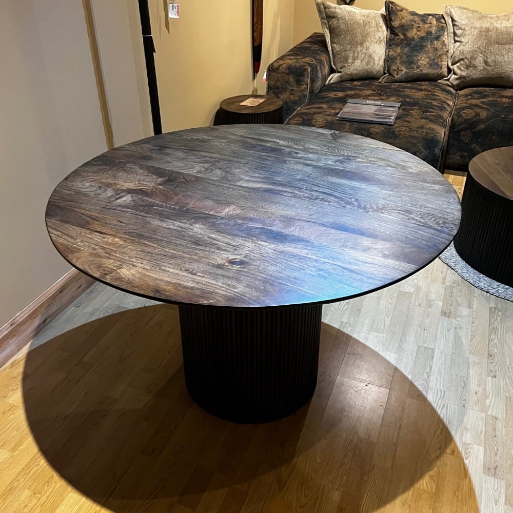 Clearance: Fluted 120cm Round Dining Table