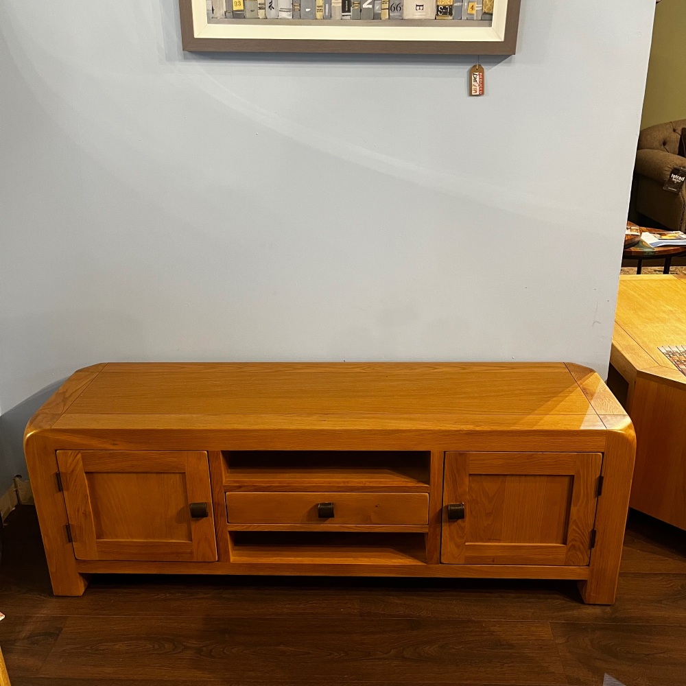 Clearance: Nova Oak Wide T.V. Unit