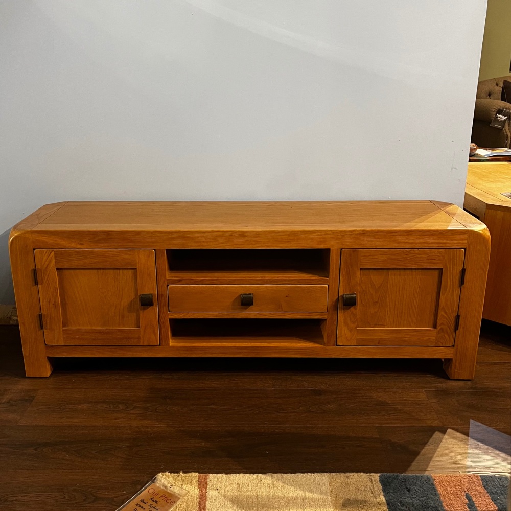 Clearance: Nova Oak Wide T.V. Unit