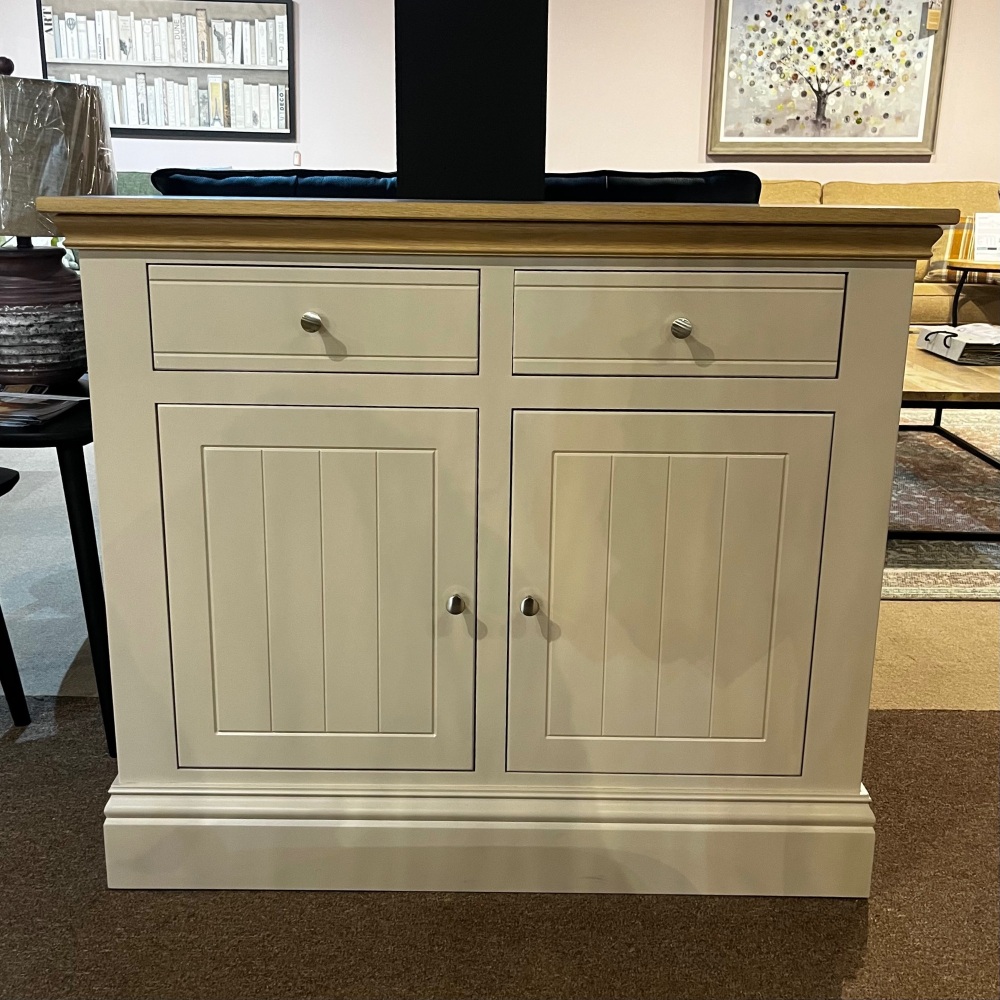 Clearance: New Hampshire Small 2 Drawer 2 Door Sideboard