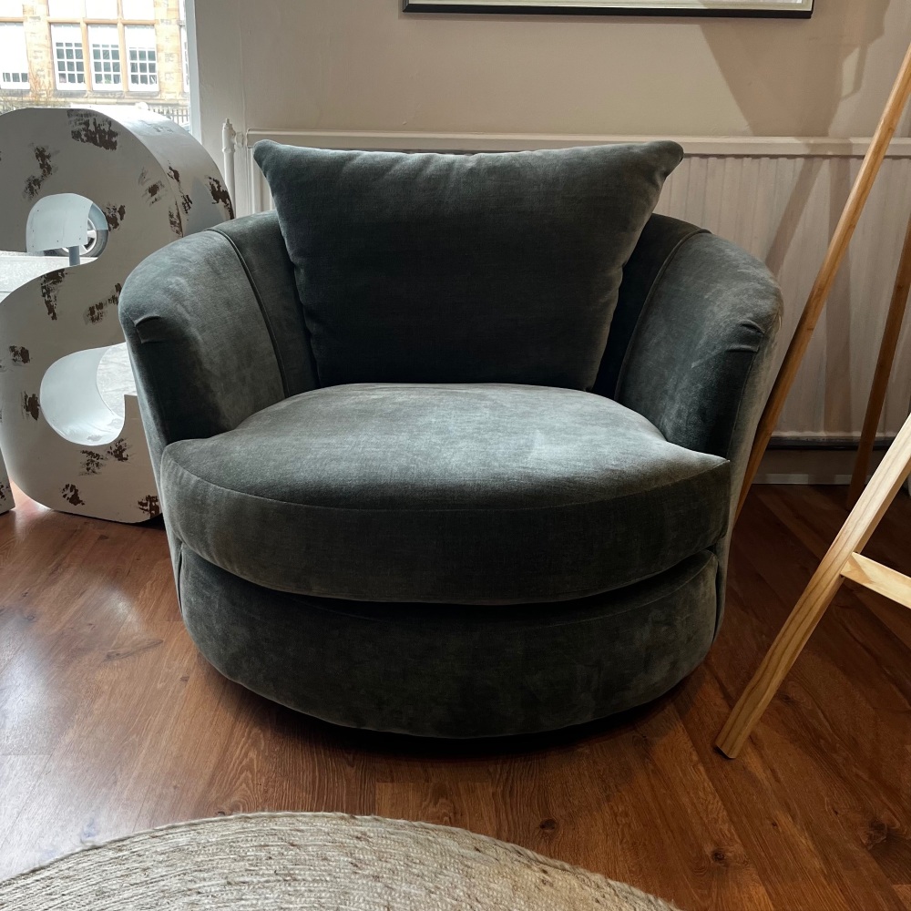 Clearance: Monza Midi Swivel Chair