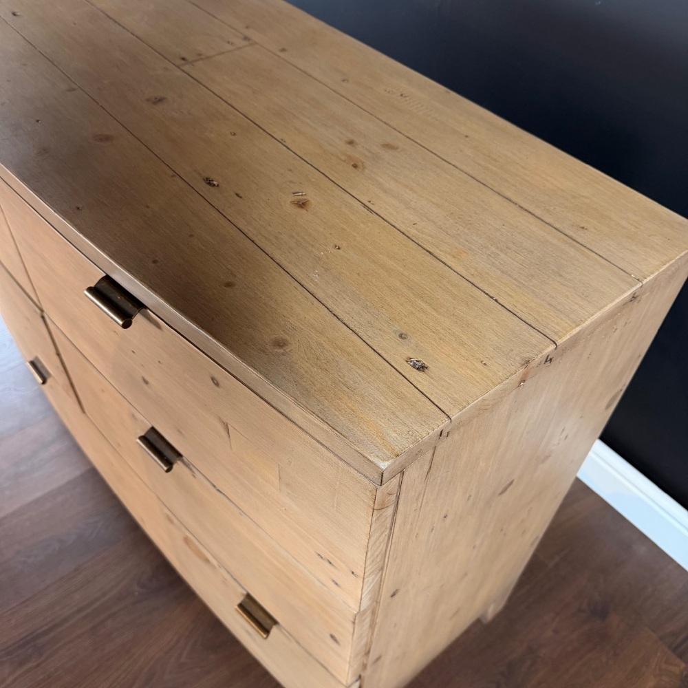 Clearance: Bermuda 8 Drawer Wide Chest Of Drawers