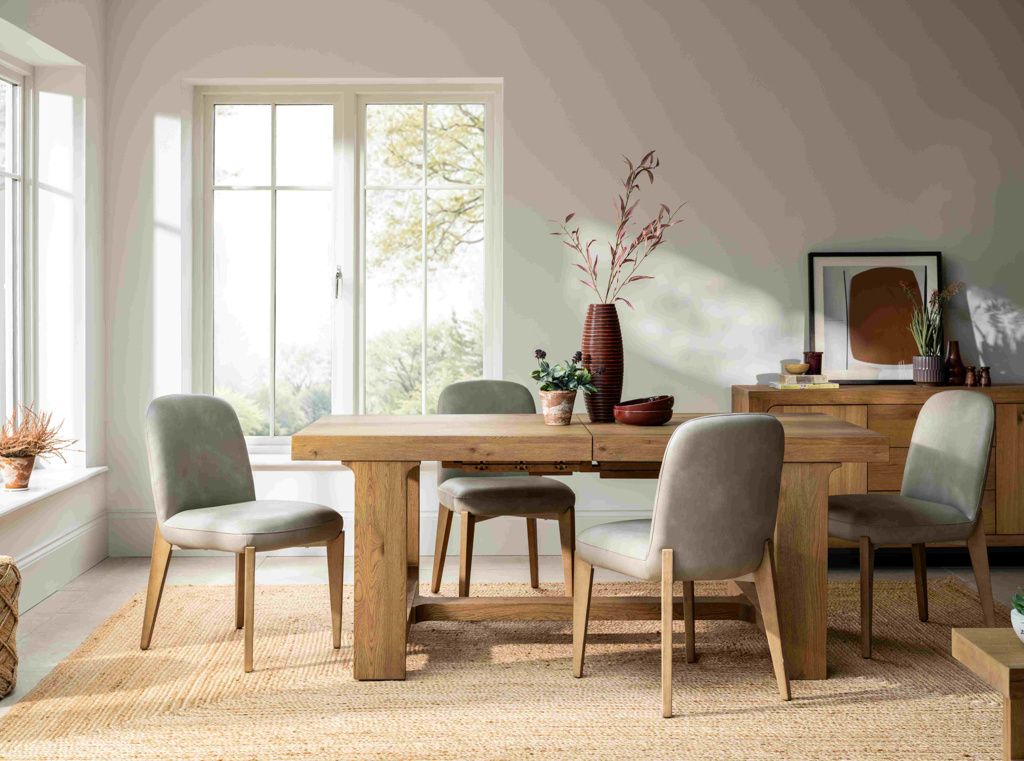 Wyatt 184cm - 260cm Extending Dining Table