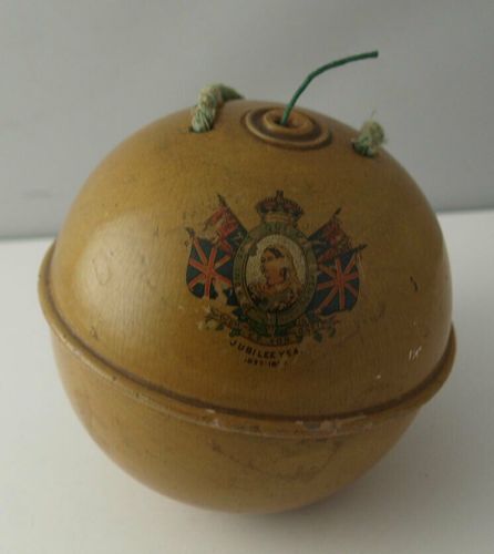 Queen Victoria Jubilee Mauchline Ware String Holder C.1887
