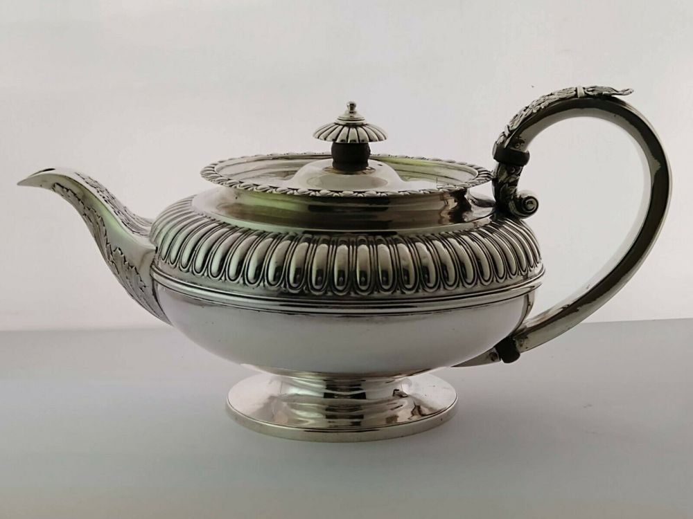 Georgian Silver Teapot - 875g - London 1825