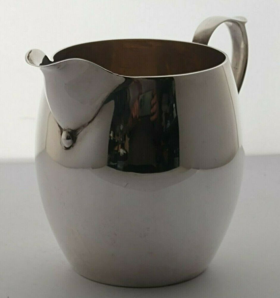 George V silver milk jug - 201g - London 1933