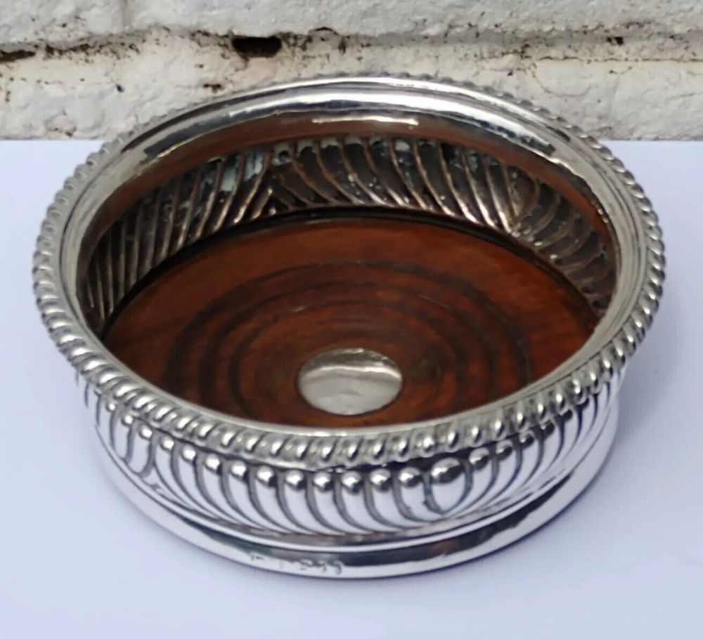 George III Silver Wine Bottle Coaster - Sheffield 1815.