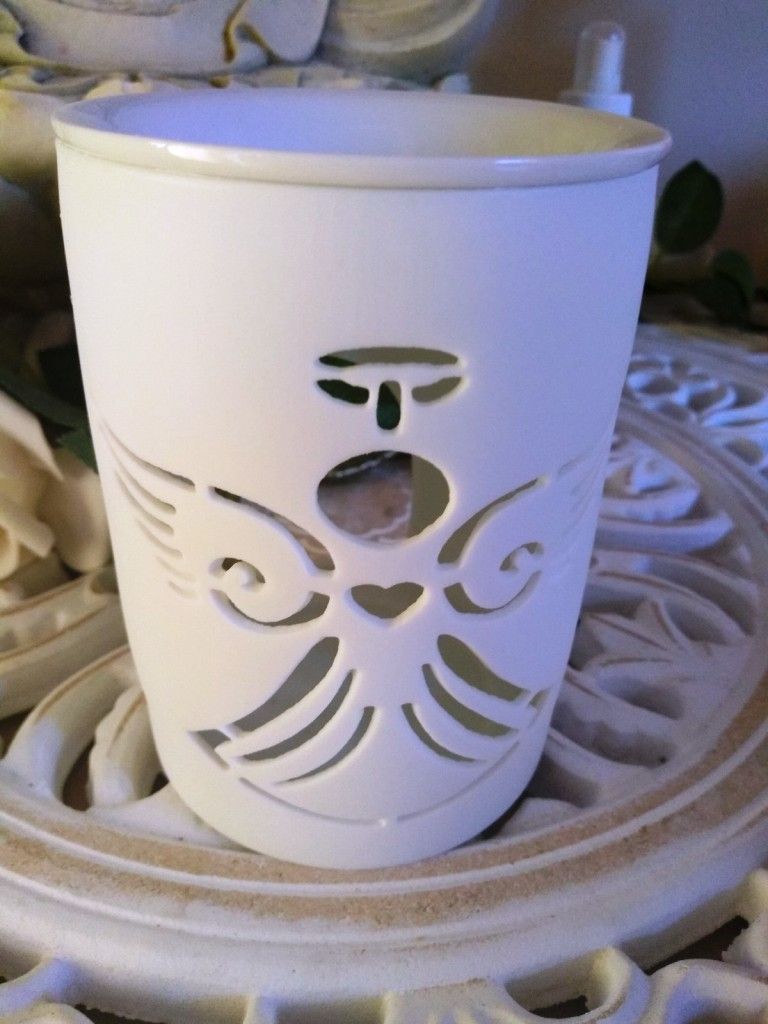 White Ceramic Angel Oil Diffuser