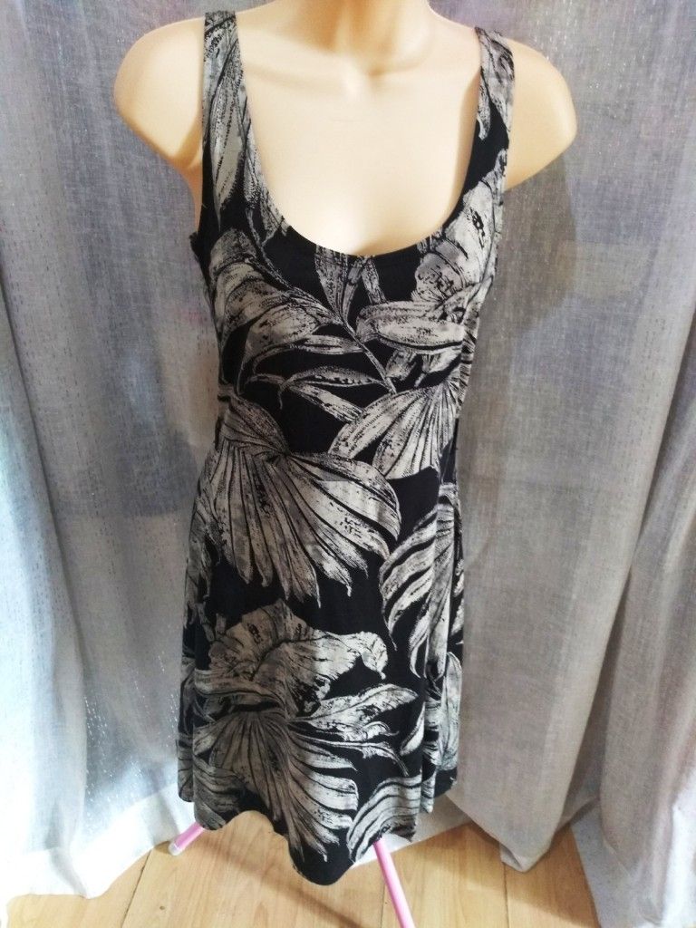 Stella London Black and Beige Skater Dress
