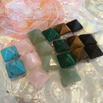 Mini Crystal Pryamids