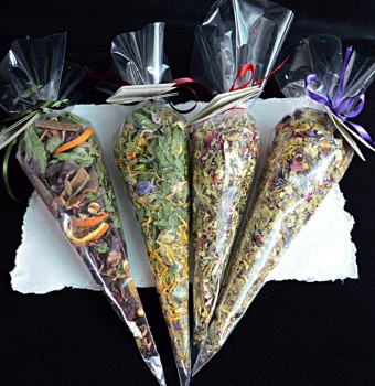 Pot Pourri and Yule scented sachets