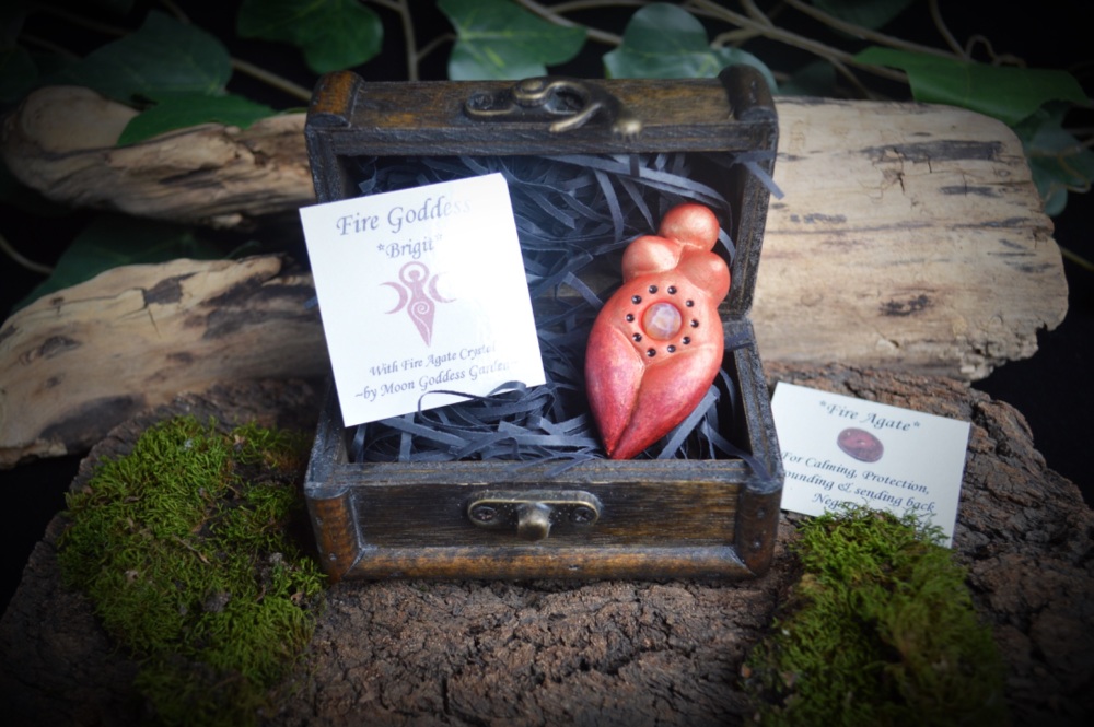 *Witches Fire Goddess Altar Piece with Fire Agate Crystal Talisman in Chest Gift Wiccan Pagan