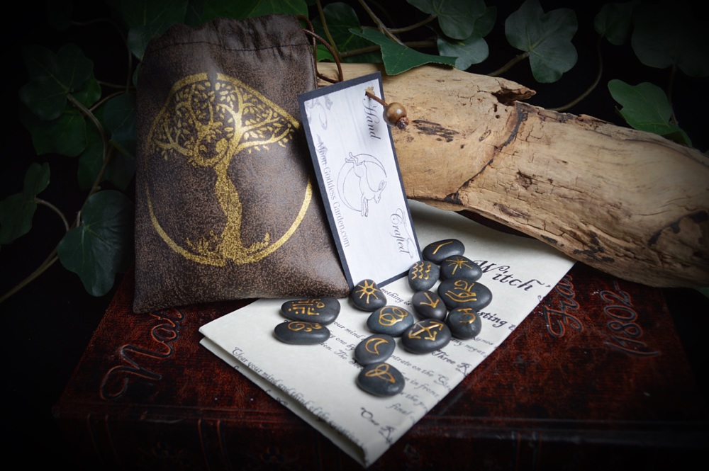 13 Witches Polished Granite Goddess tree of life Runes with Faux Leather bag and casting instructions