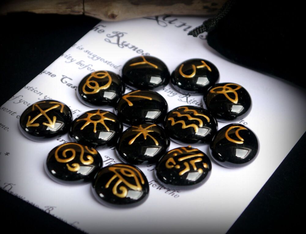 13 Witches Glass Black & Gold Runes with Black Bag and Casting Instructions