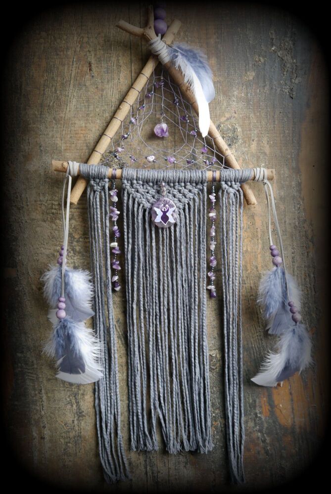 *Witches Dream Catcher Amethyst Goddess Spirit Lilac Wood Crystal Witchcraft Gift Luna Wreath Charm lucid Dreams Macramé Wall Hanging