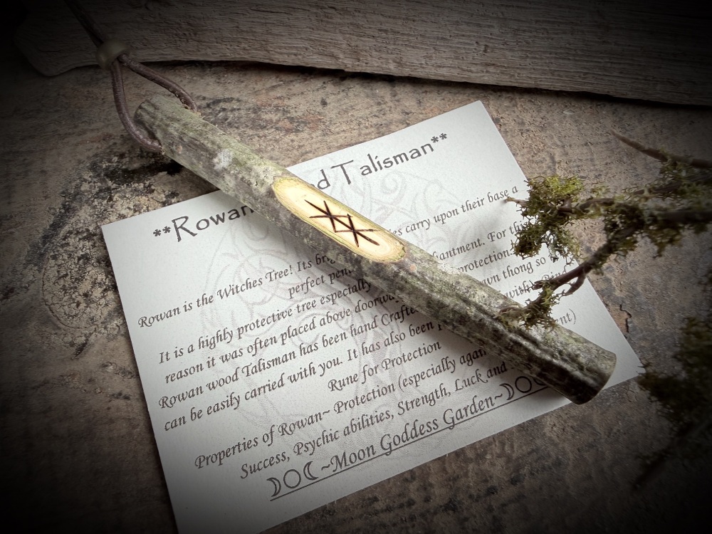 Rowan Wood Protection Talisman