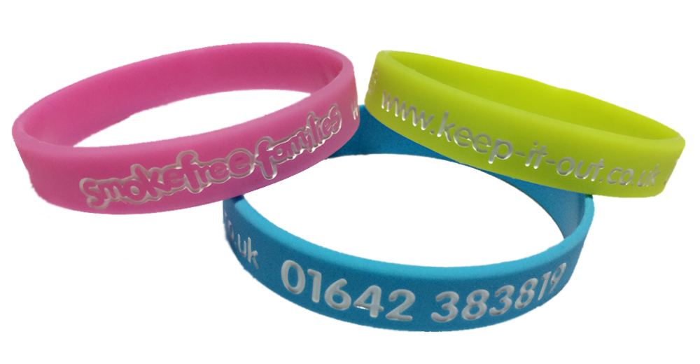 www.keep-it-out.co.uk smokefree families wristbands by promo-bands.co.uk