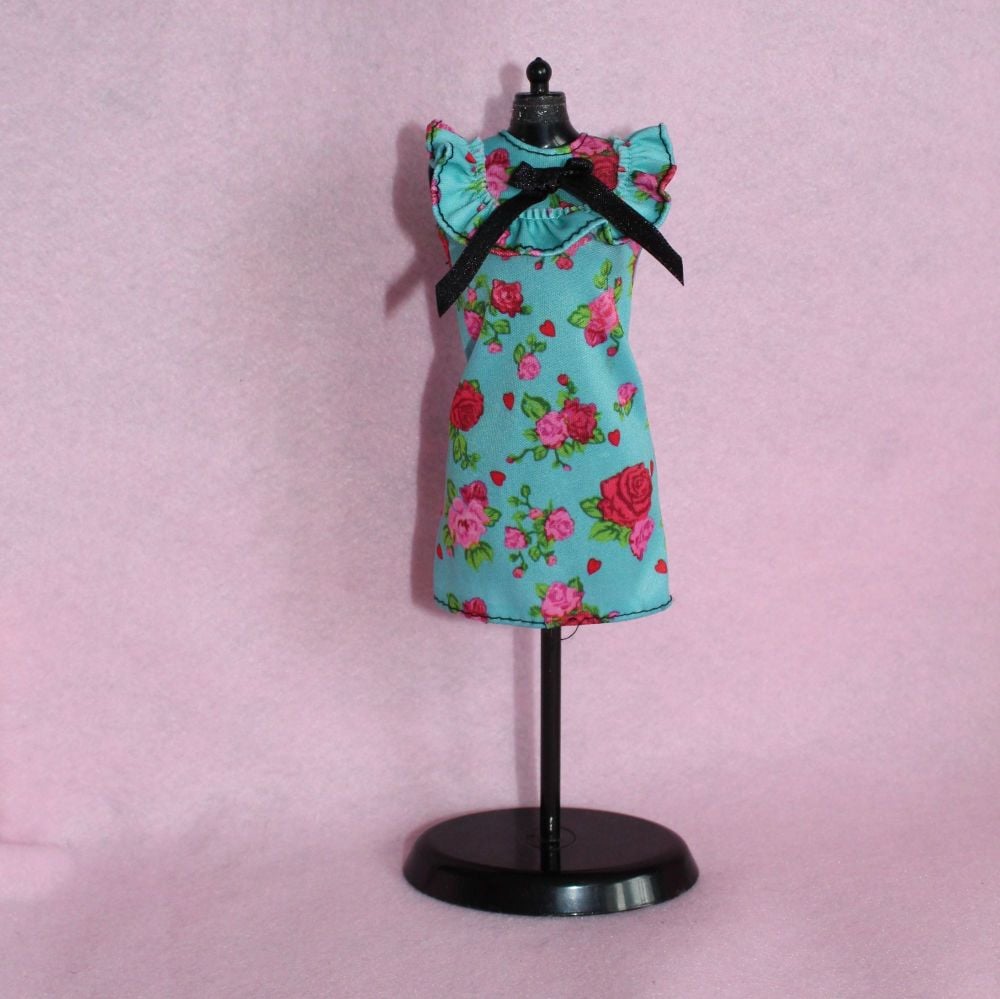 Mattel Doll item - Roses Dress