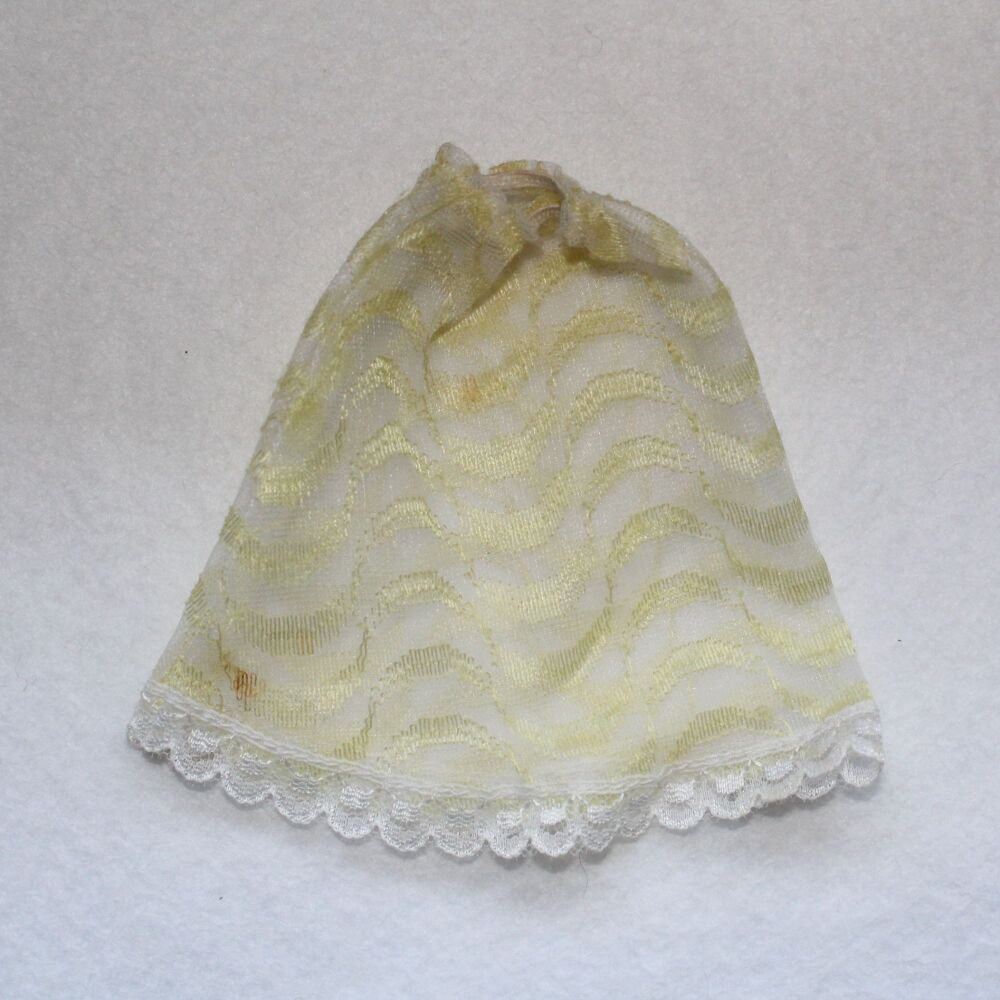 Pedigree Sindy - Yellow Petticoat Little Things 1983 *dirty marks on fabric