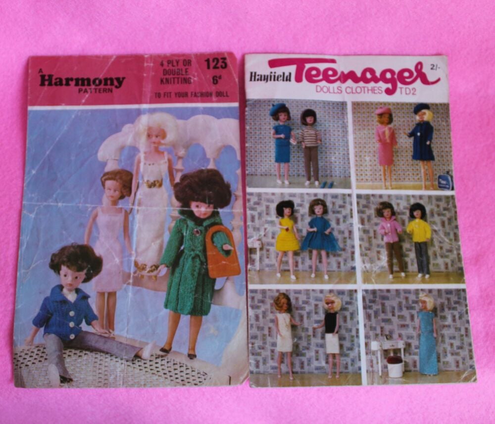 2 Original Knitting Patterns for Siny Sized Dolls *used*