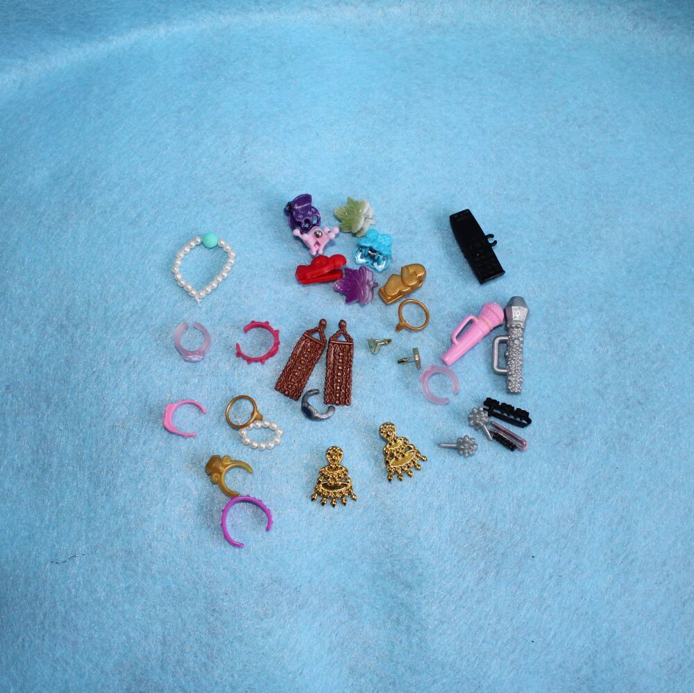 Clearance Item - S059 Doll Item *used*