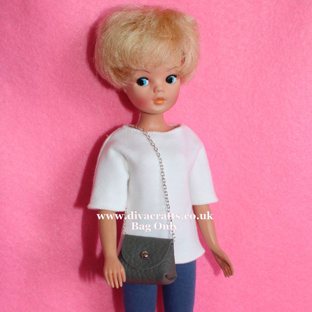 Handmade by Cazjar Pedigree Sindy Doll Size Bag Only - B0017