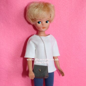 Handmade by Cazjar Pedigree Sindy Doll Size Bag Only - B0017
