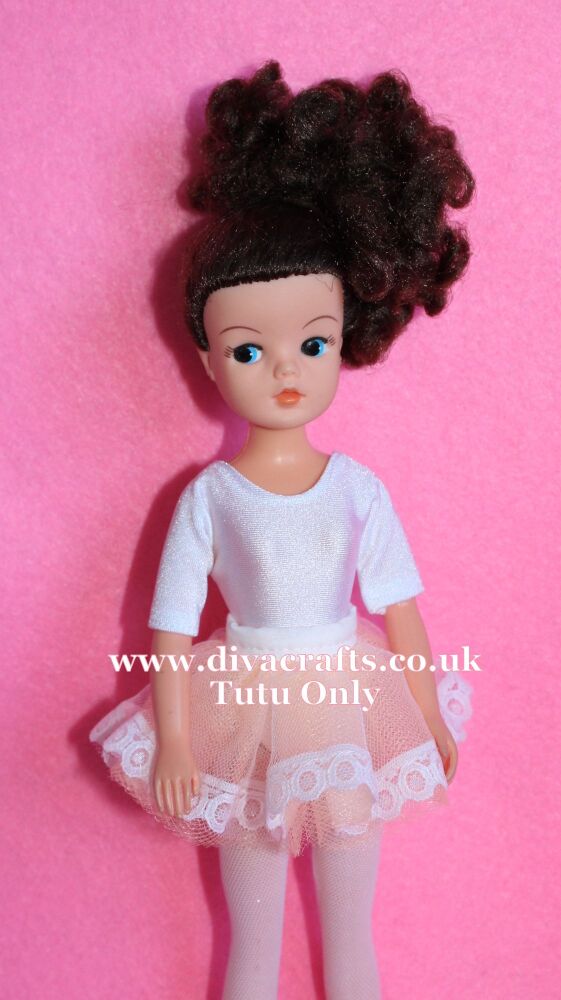 Handmade by Cazjar Pedigree Sindy Fashion - Tutu Only - Light Peach