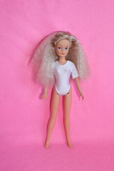Hasbro Sindy Doll with Crimped Hair *used*