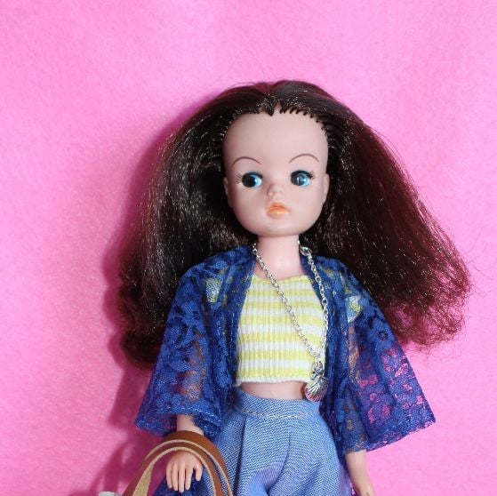 <!-- 0040 -->Sindy